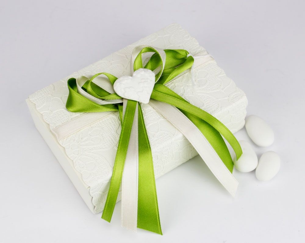 Scatolina porta confetti con cuore e nastro verde bomboniera x Matrimonio