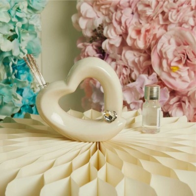 Bomboniera Claraluna: Diffusore Cuore con Swarovski Bianco e Profumazione cm. 12,4x5,3x10,4