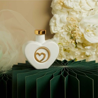 Oliera Claraluna in Porcellana con Cuore Oro cm.9,5x4,5x9