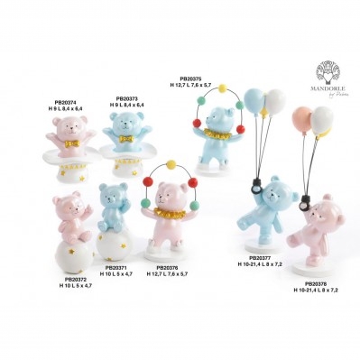 ORSETTO CELESTE CON PALLONCINI 21.4 CM. RESINA
