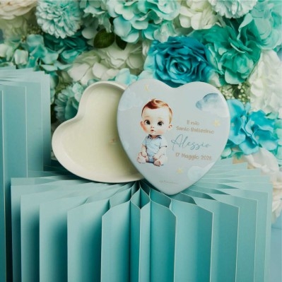 SCATOLA CANDELA CON BIMBO - BOMBONIERA PER BATTESIMO CLARALUNA CM. 12X12X4,5 CELESTE