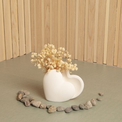 VASO MODELLO CUORE CON FIORI