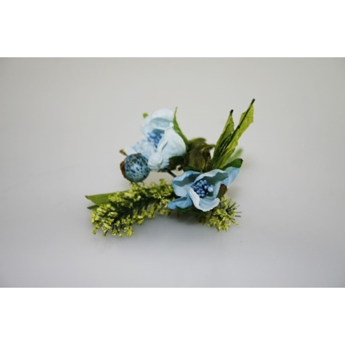 Addobbi - Fiore con bacca e nebbiolina colore blu