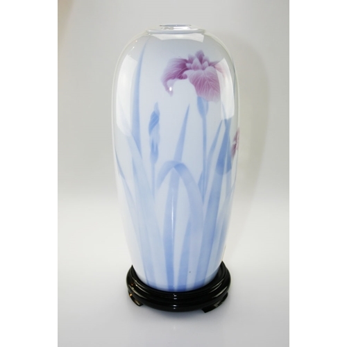 Vaso floreale in porcellana