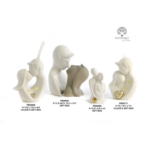 DIFFONDIPROFUMO COPPIA CON CUORE ORO MET. 15 CM. PORC.CON LUCE 