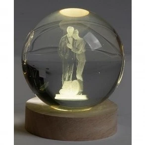Bomboniera Nozze d'Oro Sfera di Cristallo LED – Coppia 50° Anniversario con Scatola Regalo cm.8