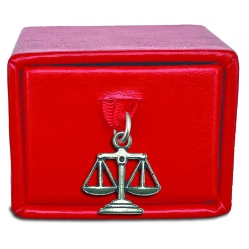 Scatolina porta confetti con bilancia della giustizia per laurea in GIURIPRUDENZA