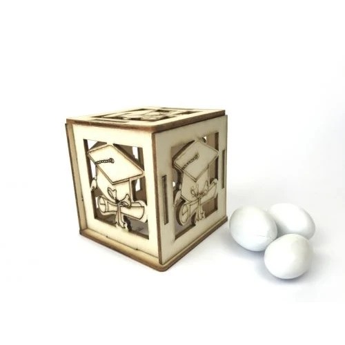 Scatolina traforata in legno laurea