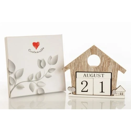 Calendario perpetuo in legno casetta - BOMBONIERE SOLIDALI
