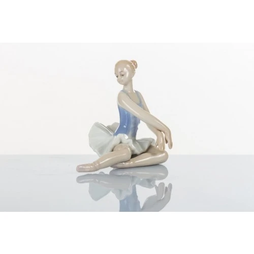 BALLERINA SEDUTA H.8X10