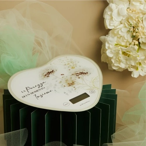 BOMBONIERA UTILE CLARALUNA: BILANCIA CUORE FIORI VERDI CM.23,5X22X2