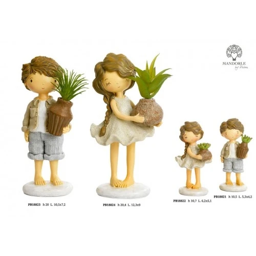 BIMBA PIANTA 10.7 CM. RESINA