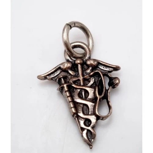 Bomboniera laurea ciondolo infermieristica