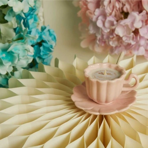 Bomboniera Claraluna: Tazzina in Porcellana con Candela Profumata cm.6x8x4,9 - Rosa