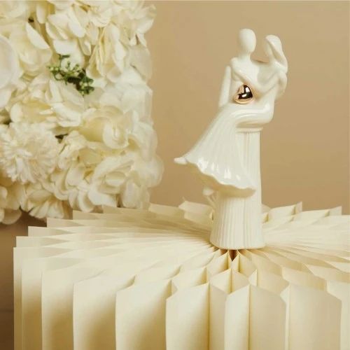 Statuetta Innamorati in Porcellana - Oro rosa cm.9,5x5x17,5