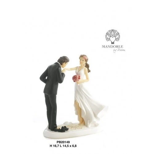 COPPIA SPOSI BACIAMANO SCALZI 16.7 CM. RESINA