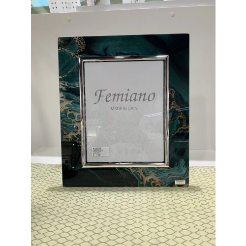 Cornice effetto marmo