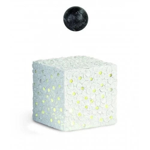 CUBO BIANCO FIORI CON LED CON Scatola