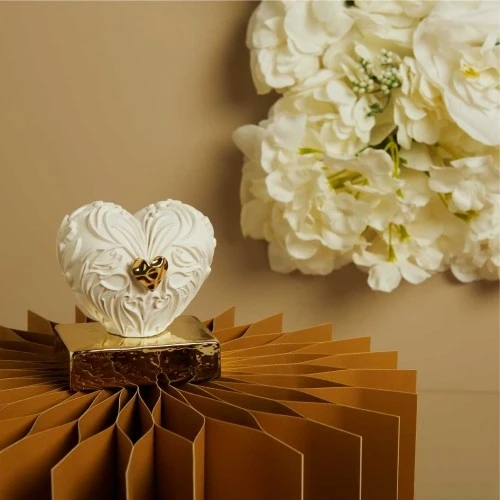 CUORE CLARALUNA SU BASE CM.7,6X9X5,5 - ORO