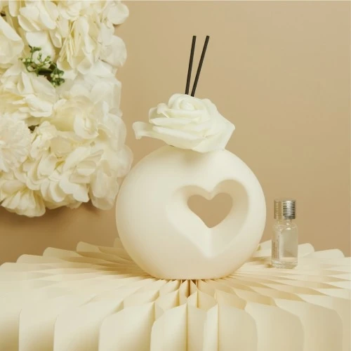 Bomboniera Matrimonio: Profumatore Diffusore con Cuore Traforato cm.13,8X5,7X12,2