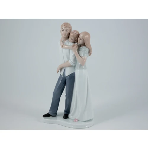 FAMIGLIA CON BIMBA H.24