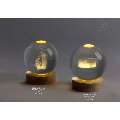 GLOBO SU BASE COLOSSEO 8 CM. CRISTALLO LEGNO LED G.BOX