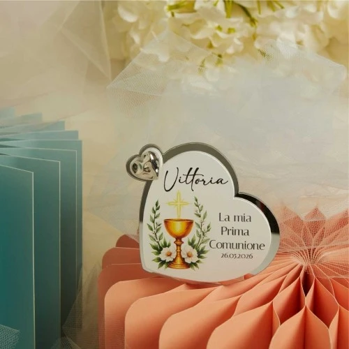 Bomboniera Claraluna Cuore: Un Ricordo Personalizzato cm.9x9x0,5 - Comunione Femmina