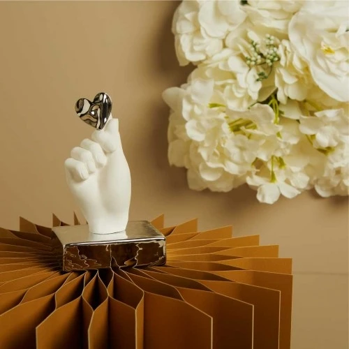 Bomboniera Claraluna Mano con Cuore cm. 7,6x13x5,2 - Argento