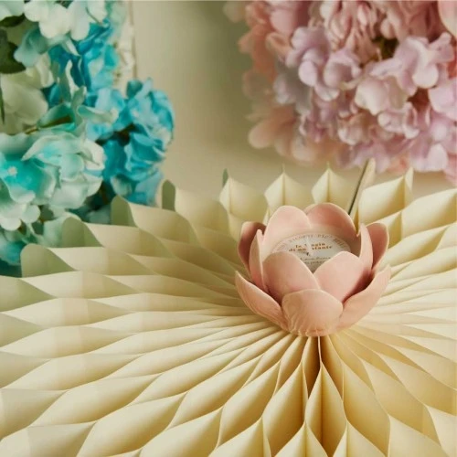 Bomboniera Claraluna Ninfea in Porcellana con Candela Profumata cm. 9x5,5 - Rosa