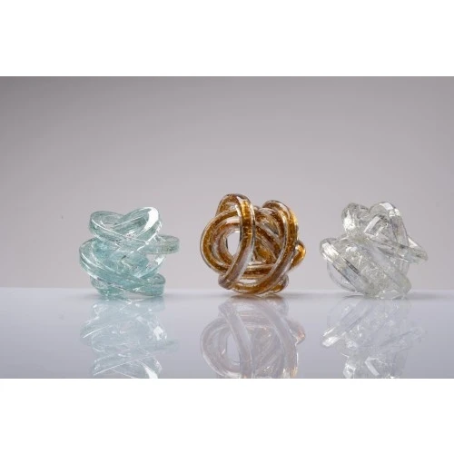 Bomboniera Solidale Nodo d'Amore in Cristallo: Colori Assortiti per Matrimonio cm.9