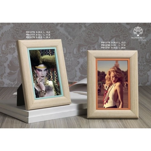 PORTAFOTO BORDO VERDE. 25.5 CM. LEGNO