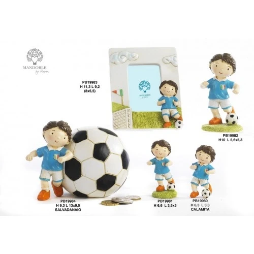 PORTAFOTO CALCIATORE IN MAGLIA AZZURRA 11.3 CM. RESINA