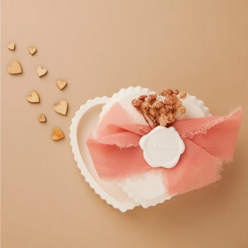 SCATOLINA CUORE IN GESSO APPLICAZIONE ROSA - CLARALUNA 2025