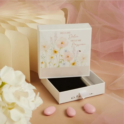 Scatola per confetti con fiori rosa Claraluna, cm. 10x10x3