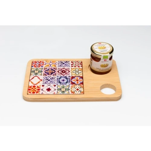 Bomboniera Solidale Cuorematto Sicily: Tagliere in Legno e Maiolica con Vasetto di Miele cm.12x18