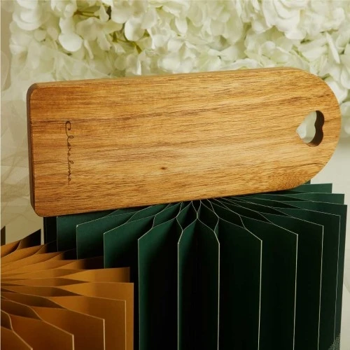TAGLIERE CLARALUNA IN LEGNO CON CUORICINO CM. 30X12X1,2