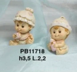 BIMBA CON CAPPELLO 3,5 CM 2 ASSORTIT PORCELLANA