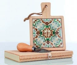 TAGLIERE IN LEGNO E CERAMICA- BOMBONIERE SOLIDALI
