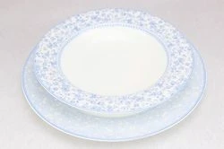 Servizio di piatti con fiori azzurri - 53pz